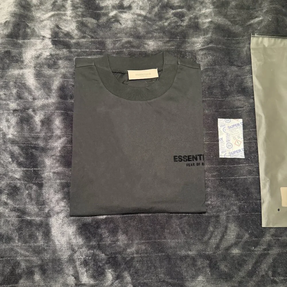Fear of God Essentials Black T-Shirt BNWT Authentic โ
- Picture 9 of 9